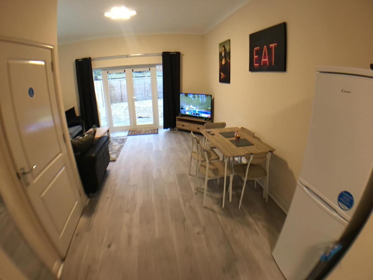 Very Large House, 6 Beds, 4 Bedrooms, 3 Bathrooms, 5 Smart Tv'S & Van Parking Boston Extérieur photo