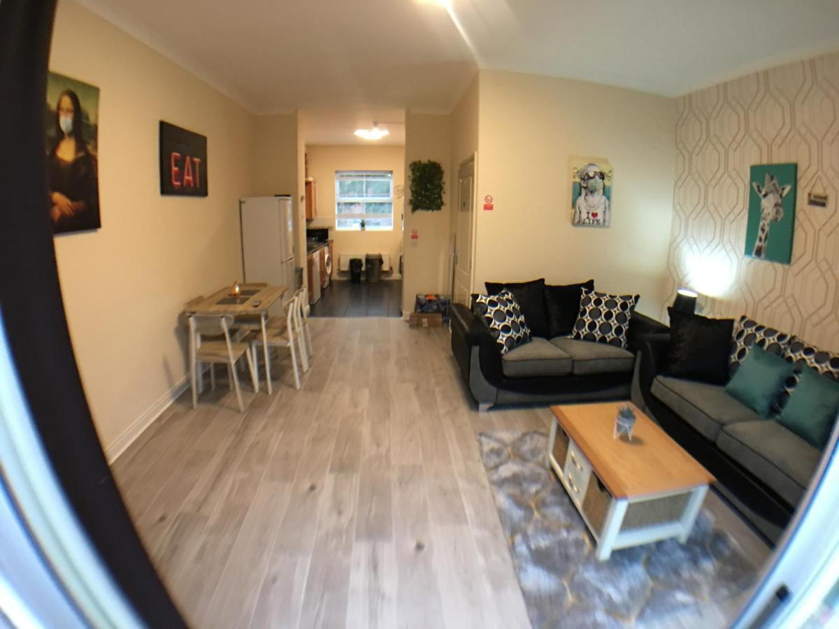 Very Large House, 6 Beds, 4 Bedrooms, 3 Bathrooms, 5 Smart Tv'S & Van Parking Boston Extérieur photo