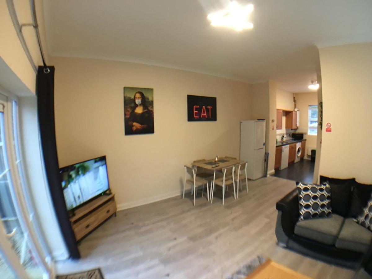 Very Large House, 6 Beds, 4 Bedrooms, 3 Bathrooms, 5 Smart Tv'S & Van Parking Boston Extérieur photo