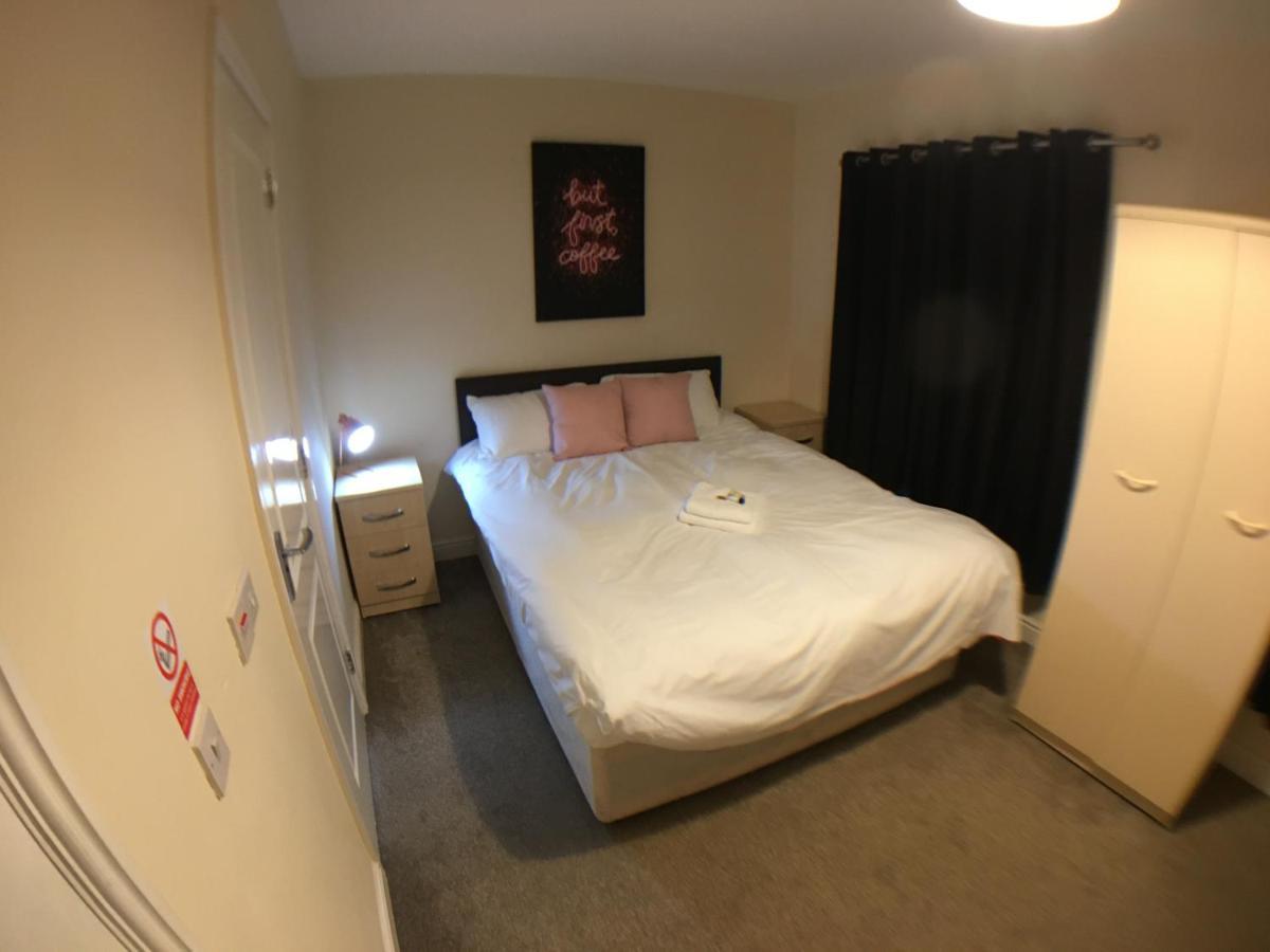 Very Large House, 6 Beds, 4 Bedrooms, 3 Bathrooms, 5 Smart Tv'S & Van Parking Boston Extérieur photo